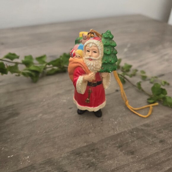 3/$15 ☀️ Vintage 1970s Santa Ornament – Plaster & Plastic – EUC – 10 cm x 2 cm - Picture 3 of 6